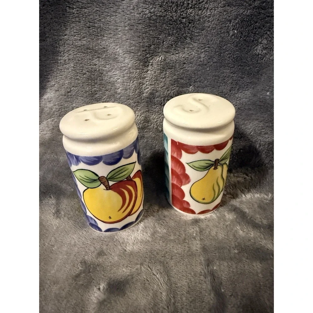 Pop Art Pear Grape Cherry Apple Panel Salt and Pepper Shakers                 2A